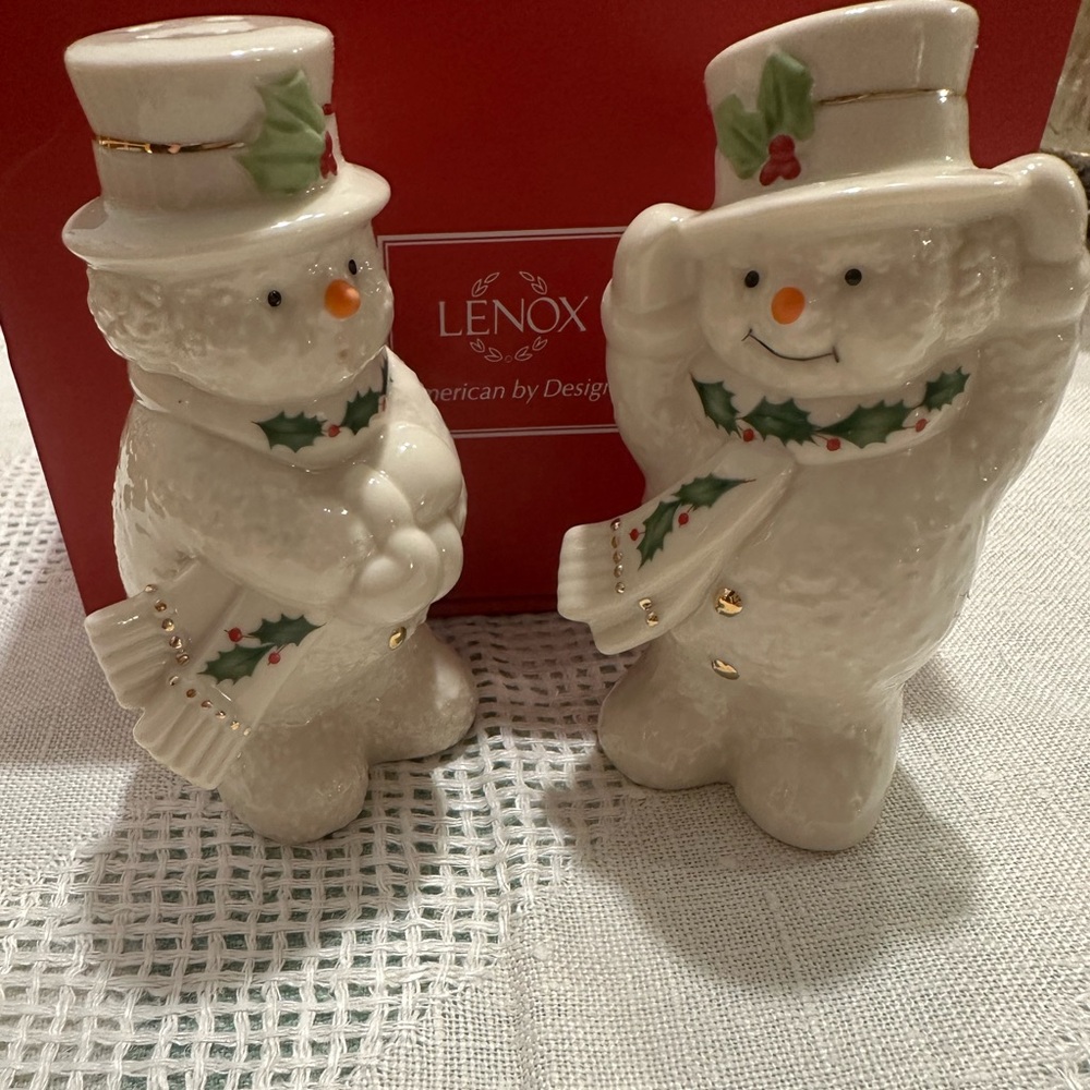 Lenox American Winter Happy Holly Snowman Salt & Pepper Shakers 2015